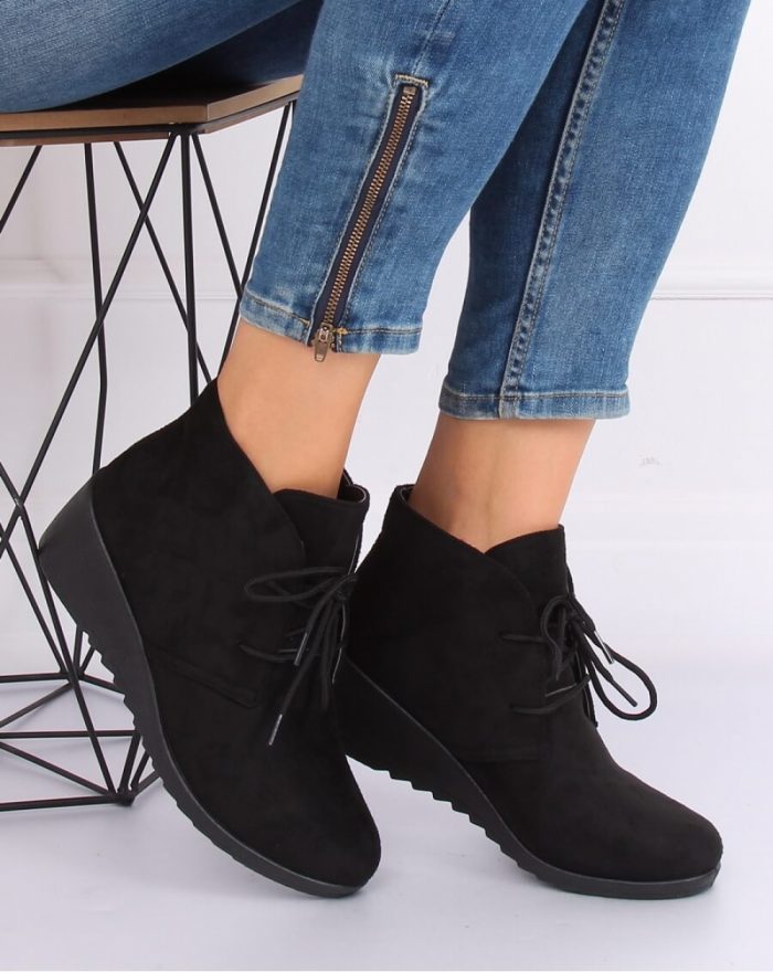 Botine cu talpă tip pană culoarea negru 136960