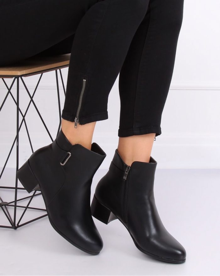 Botine cu toc culoarea negru 138351
